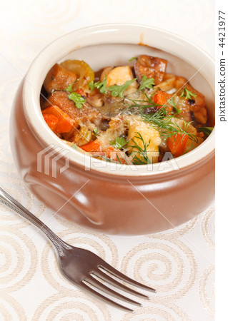 meat and vegetables in the pot meat and vegetables in the pot 4421977