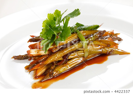 Green asparagus with sauce Green asparagus with sauce 4422337