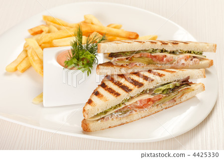 Sandwiches with French fried potatoes Sandwiches with French fried potatoes 4425330