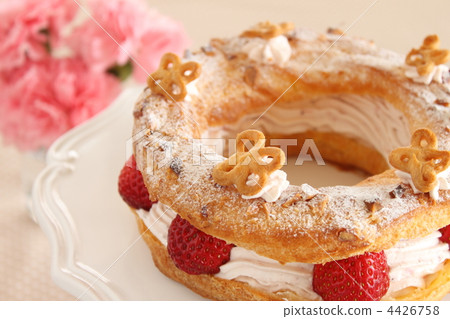 Puffy Paris Breasted Strawberries Puffy Paris Breasted Strawberries 4426758