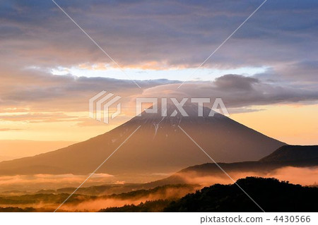Mt. Yotei in the morning mist Mt. Yotei in the morning mist 4430566