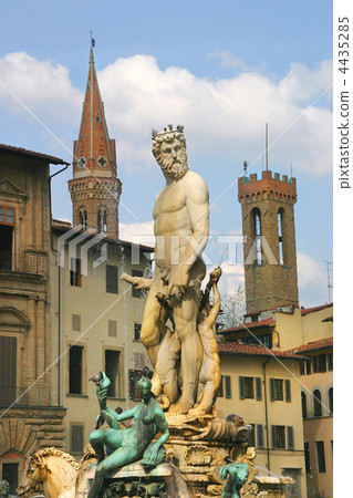Fountain of Neptune in Florence, Italy. 4435285