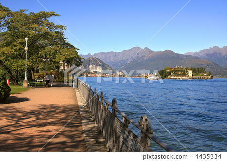 Promenade on Lake Maggiore in Italy. Promenade on Lake Maggiore in Italy. 4435334