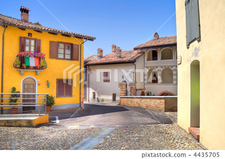 Town of Castiglione Falletto. Northern Italy. 4435705