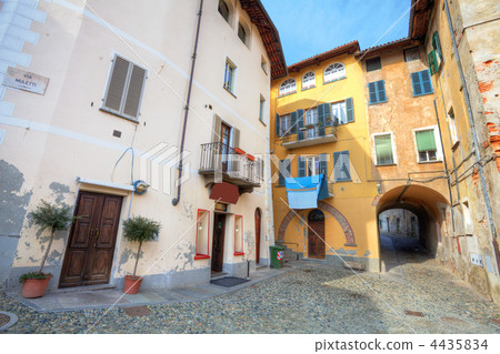Houses of Saluzzo. Houses of Saluzzo. 4435834
