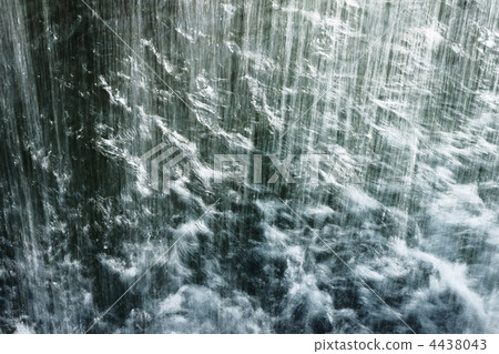 猛烈的摔倒水 猛烈的摔倒水 4438043