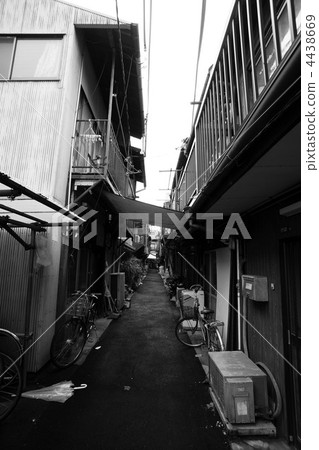 Alley  4438669