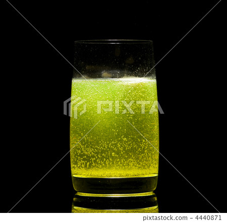 aspirin tablet in glass of water 4440871