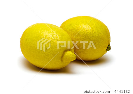 Two lemons 4441182