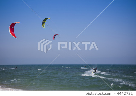 kitesurfers 4442721