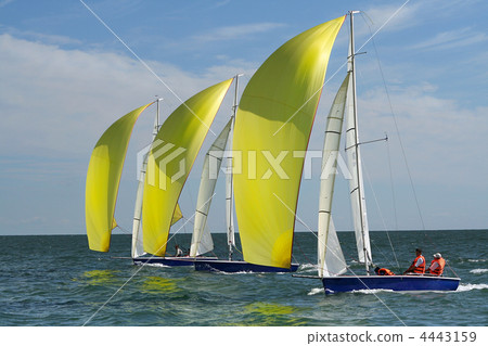 Three yachts 4443159