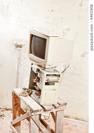 old computer 4465906
