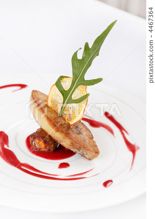 foie gras with sauce 4467364