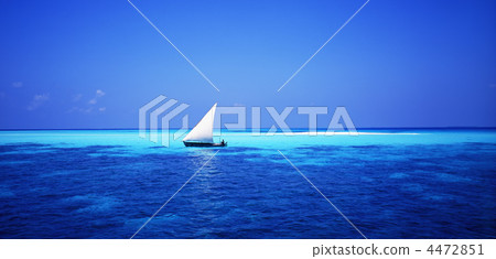 Blue sea and Doni Blue sea and Doni 4472851