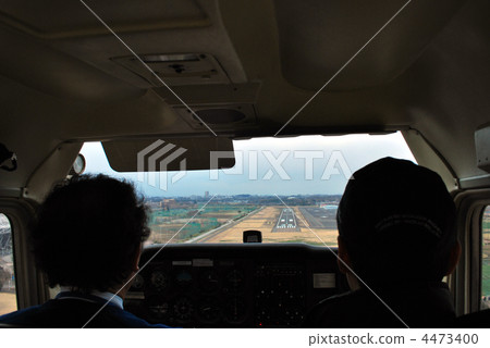 調布機場降落 調布機場降落 4473400