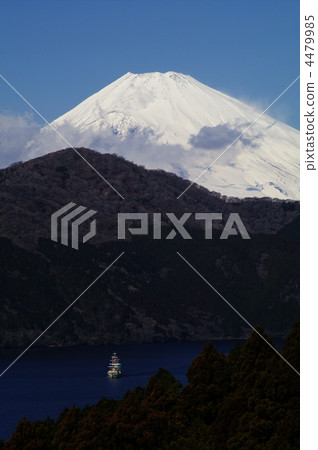 Lake Ashinoko and Mt. Fuji Lake Ashinoko and Mt. Fuji 4479985