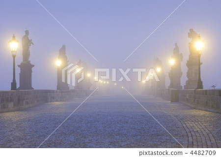 prague charles bridge 4482709