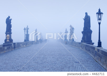 prague charles bridge prague charles bridge 4482711