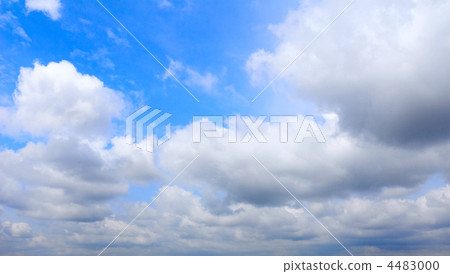 Beautiful sky with white clouds. 4483000