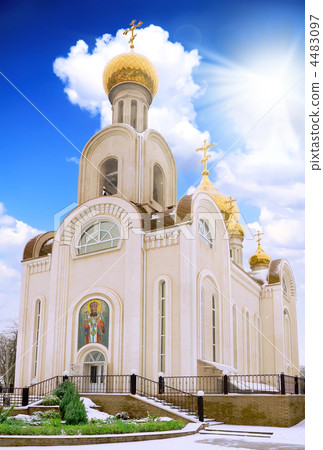 Old Temple with blue sky and sun 4483097