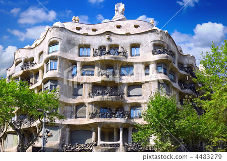 House Casa Mila , Barcelona,Spain. 4483279