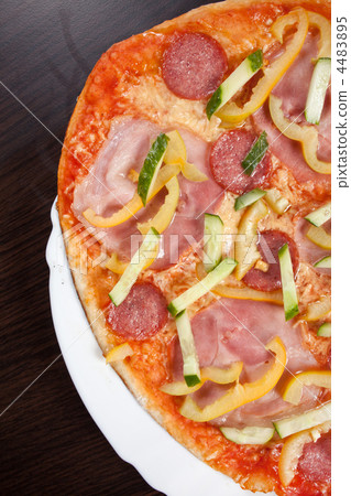 big pizza big pizza 4483895