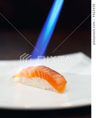 tasty sushi 4483936