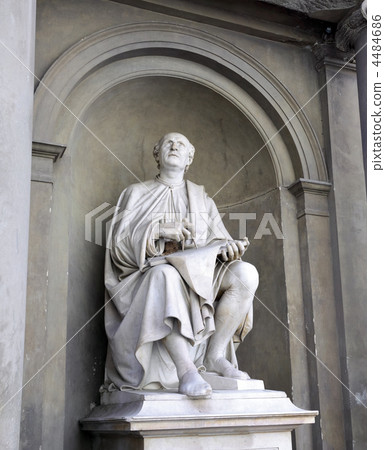 Statue in Duomo Santa Maria Del Fiore. Florence. 4484686