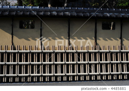 Earthen wall and bamboo fence 4485881