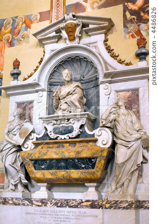 Statue in Duomo Santa Maria Del Fiore. Florence. Statue in Duomo Santa Maria Del Fiore. Florence. 4486826