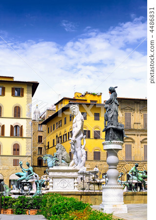 Neptun fontain, Florence, Italy 4486831