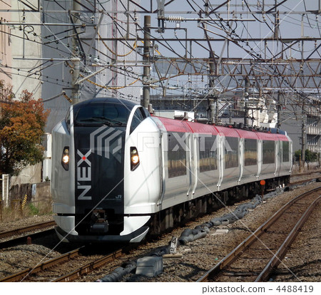 Narita Express E259 Tsurumi Station 4488419