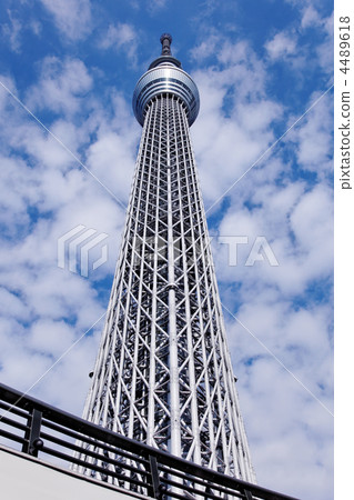 東京天空樹和藍天 4489618