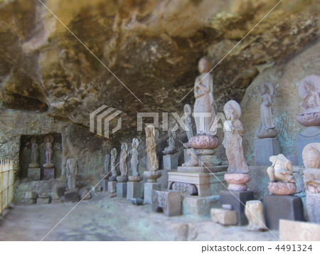 built of stone, goddess of mercy, Quan Yin 4491324
