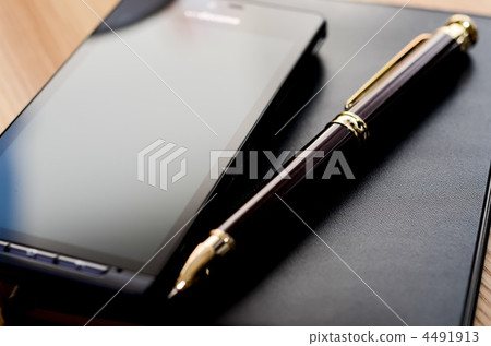 Smartphone and writing instrument 4491913