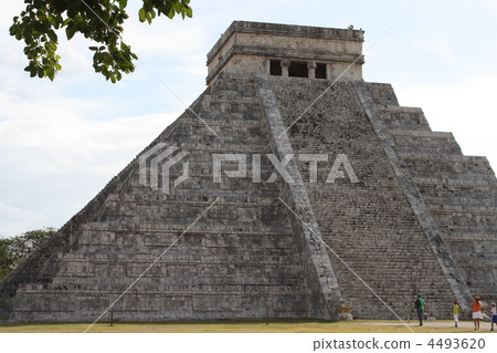 墨西哥的瑪雅文明，奇琴伊察金字塔 4493620