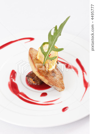 foie gras with sauce 4495777