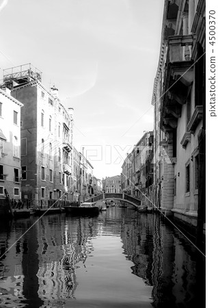 Classic view of Venice, Italy Classic view of Venice, Italy 4500370