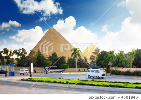 Pyramids and present day of Giza town Pyramids and present day of Giza town 4501940