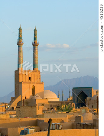 Sunset over ancient city of Yazd, Iran 4516239