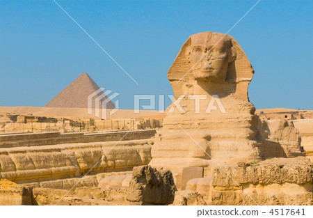 Sphinx and pyramids at Giza, Cairo Sphinx and pyramids at Giza, Cairo 4517641