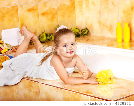 Kid washing in bath. 4529531
