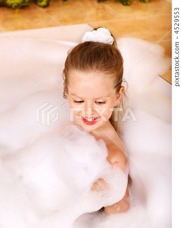 Kid washing in bath. 4529553