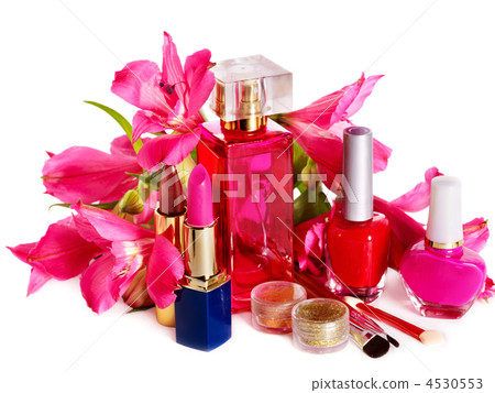 Decorative cosmetics and perfume. 4530553