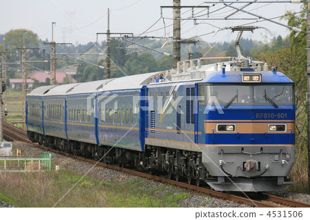 EF 510 + 24 series passenger car under trial operation 4531506