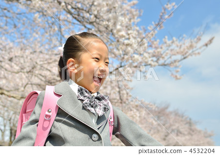 新生第一個女孩（櫻花） 4532204