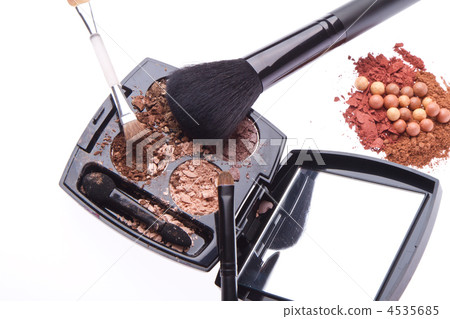 crushed compact eyeshadows 4535685