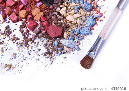 crushed eyeshadow 4536016