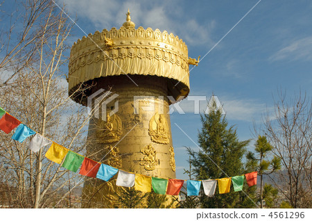 the biggest tibetan prayer wheel in the world, shangri-la, china 4561296