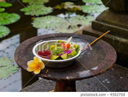 Traditional balinese offerings 4562708